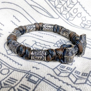Viking bracelet / Thor&#39;s Hammer / Scandinavian jewelry / gift for him / paracord bracelet / parachute cord / viking cuff / biker bangle