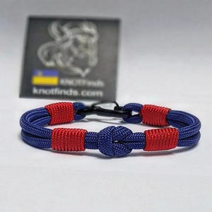 Thin navy blue and red Paracord bracelet. Nautical bracelet. Nordic bangle. Carabiner bangle rope.