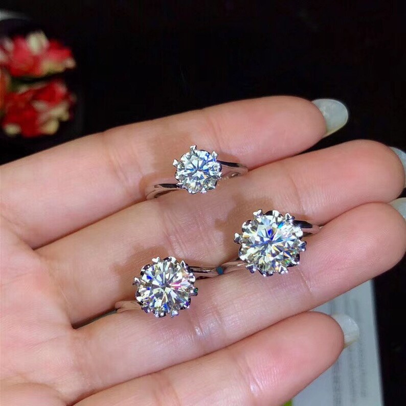 White Gold Plated Sterling Silver Rings for Women Engagement Cocktail Wedding Ring Art Deco Aesthetic 123 Carat Shining Moissanite Ring