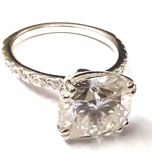 4.50 Ct White Diamond Ring Cushion Cut Engagement Ring Great Luster & Shine Size