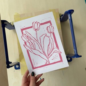 Linoldruck Tulpen rosa 14,8 x 21 cm Bild 1