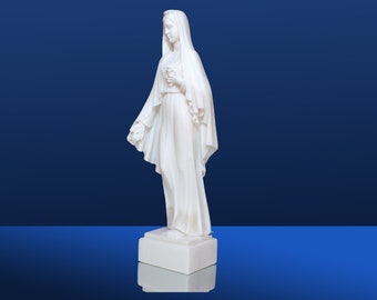 Virgin Mary - Madonna - Mother Of Jeasus Cast Alabaster Statue Sculpture  Handmade  (18.0 cm/7.1 inches)