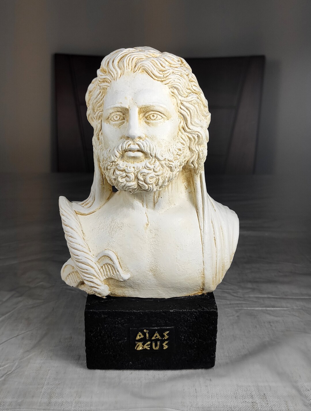 Zeus Statue Sculpture Greek God of the Sky and King of the Gods Active