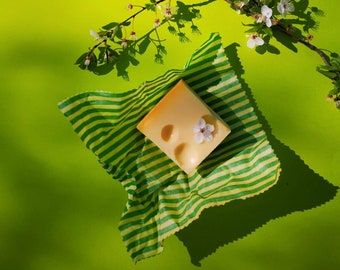 Reusable beeswax food wrap -  Eco friendly gift - medium wrap - 12x12