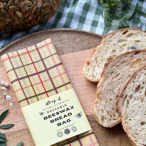 Reusable beeswax bread bag - Eco-friendly birthday hostess gift idea - sourdough bread bag - striped