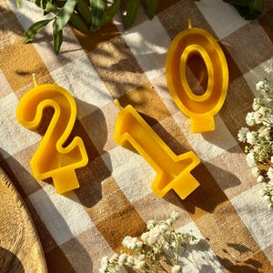 Beeswax Cake Topper: Natural beeswax number candle