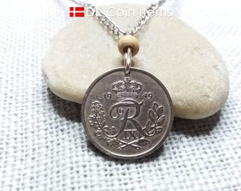 Danish 1949 coin pendant necklace: Vintage 25 Øre, Crown R Monogram