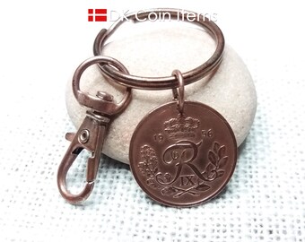 Denmark 1956 Coin Keychain - 25 Øre Pendant - Crown R Initial - Copper plated