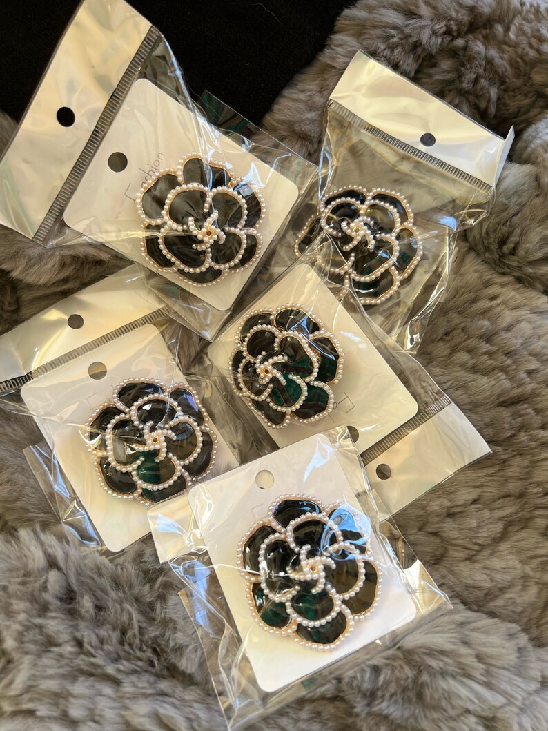 Elegan Fabric Flower Brooches Pins. Great on Women and Men Suits Unique