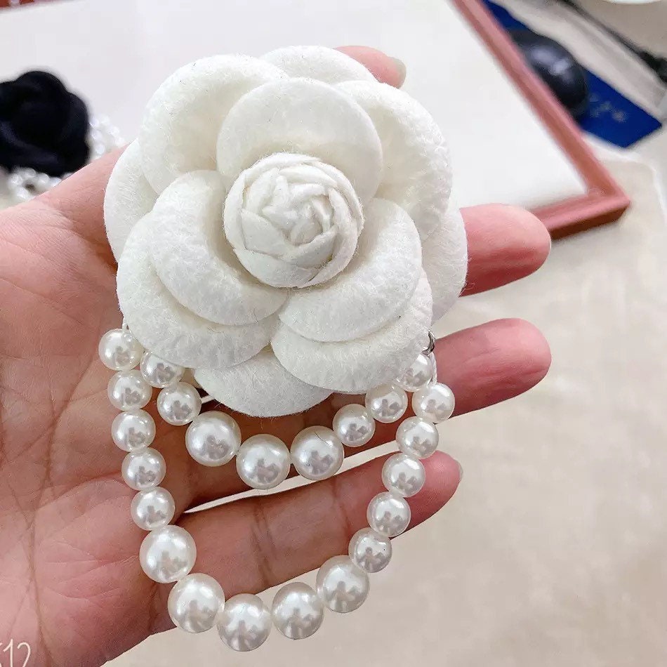 Elegant Brooches For Women - Luxury Pins and Chic Designs – BROOCHITON