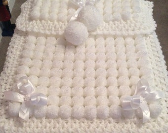 Beautiful White Baby Pom Pom Blanket