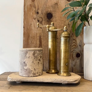 Handgemachter Ton Riser: 12 ''Beige Stein Finish, rustikale Küche & Bad Dekor
