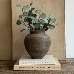 Black brown matte vase, rustic distressed vessel, 9.5&#39;&#39; tall, Wabi-sabi vase , Artisan Hand finish vase, Black and brown weathered vase