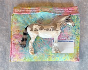 15Wx12T Traditional Pony Snuggle Pouch