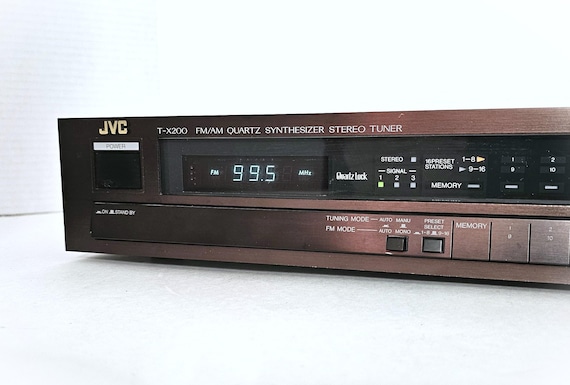 Vintage JVC FM/AM Quartz Synthesizer Stereo Tuner Model T