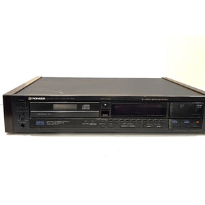 Vintage Pioneer PD-7010 CD Player Compact Disc Player 80