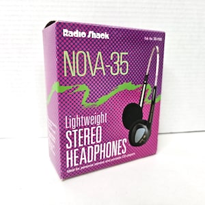 Radio Shack Nova-35 Lightweight Stereo Headphones In Original Box 33-1100 Tandy For CD Cassette Player
