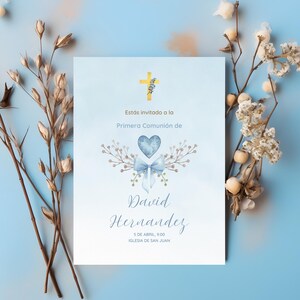 Invitación Primera Comunión de Niño Estilo Minimalista y Elegante Editable e Imprimible Diseño Sofisticado y Religioso