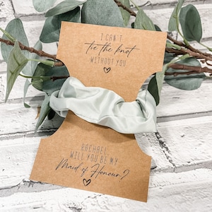 Gepersonaliseerde scrunchie voor bruidsmeisjes | Bruidsmeisje, bruidsscrunchie bloemenmeisje | Scrunchie bruidsmeisjesvoorstel