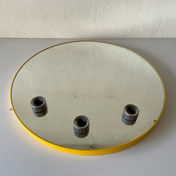 Space Age Illuminated Yellow Round Wall Mirror par Gedy, années 1970, Italie