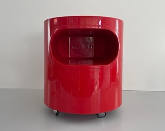 Tavolino modello Giano-Giano-Vano rotondo rosso di Emma Gismondi Schweinberger per Artemide Milano, anni '70, Italia