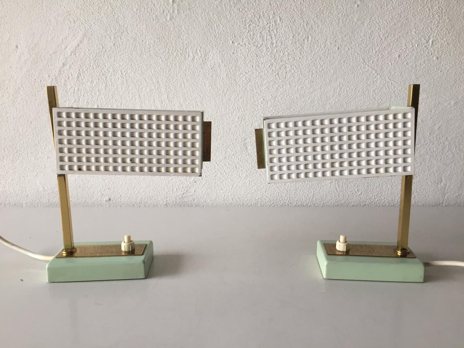 Paire de Lampes Table en Métal Perforé Vert et Blanc, Années 1950