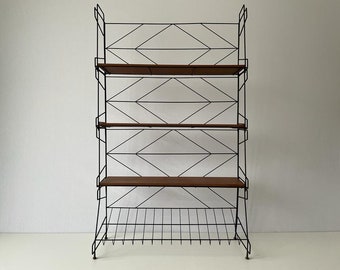 Italian design Wire structured Self-standing Shelf Unit with 3 shelves and 1 magazine rack, 1960s, Italy