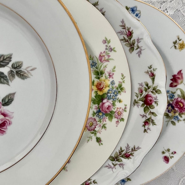 4 Mismatched Dinner Plates/Vintage/Pink Floral Patterns with Gold Gilt Trim