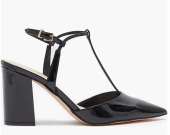 Nine West Black Patent Spitze T-Strap Pumps