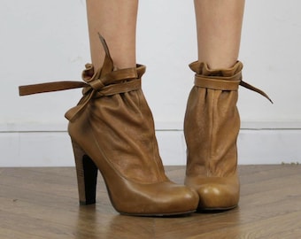 Marc by Marc Jacobs Chic Brown Heeled Ankle Boots with Ruffled Design - Sz 6