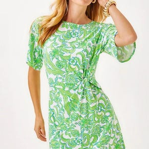 Lilly Pulitzer Short Sleeve Green and White Floral Print Dress With Side Tie - Etsy Lilly Pulitzer Short Sleeve Green and White Floral Print Dress With Side Tie - Etsy