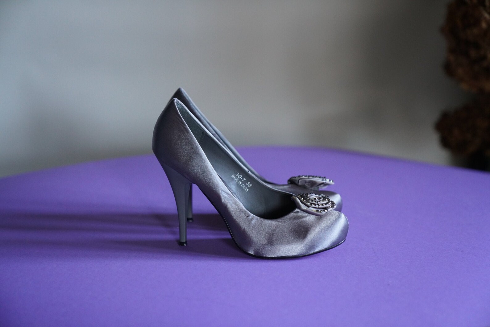 dark grey heels for prom