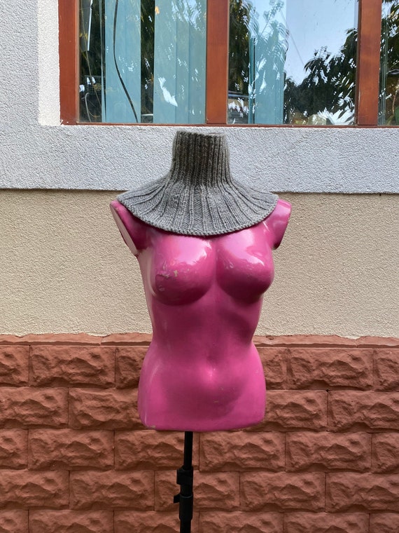 Collar: sweater warm collar