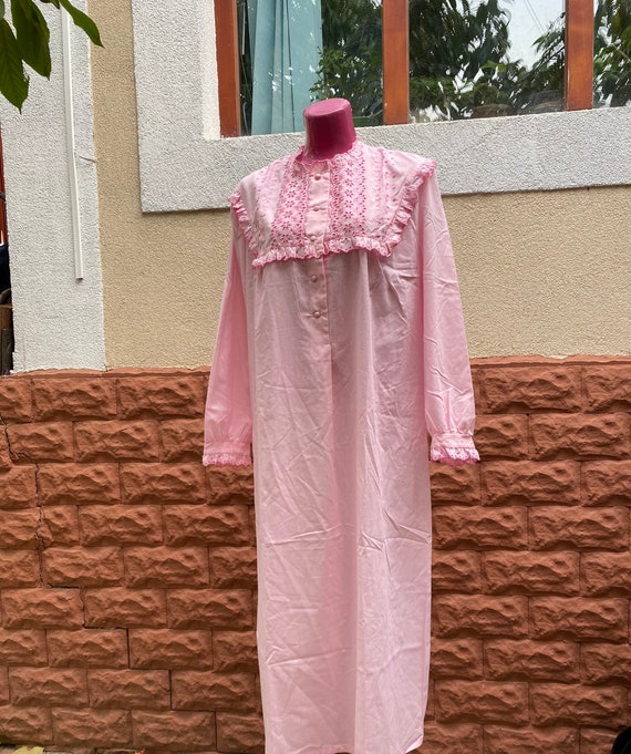 Night Gown: long vintage cotton XL night gown