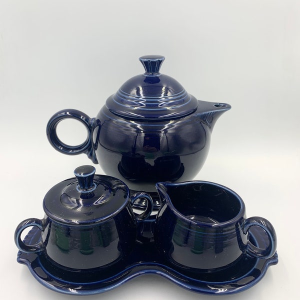 Fiestaware Cobalt Blue Large Teapot and 4 Piece Creamer And Sugar Set