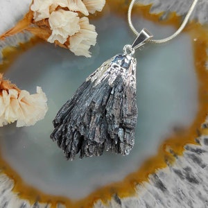 Natural Black Kyanite ( Disthene ) Pendant