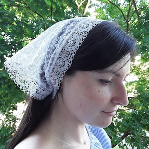 Triangle lace head scarf for women/ Romantic hair bandana kerchief with ties/ White floral bandana headscarf/ Coquette Bride Lolitafashion