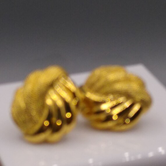Vintage Napier Gold Tone Clip On Earrings, Textur… - image 3