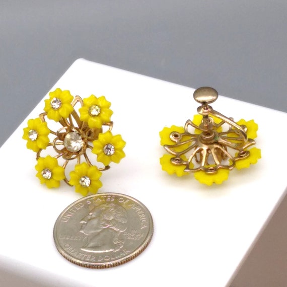 Cheery Yellow Plastic Flower Bouquet Earrings, Vi… - image 5