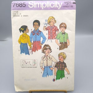 Vintage Sewing PATTERN Simplicity 7685, Unisex Kids 1976 Toddler Shirt, Child Size 6 with Transfers