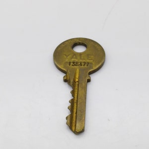Vintage Yale koperen sleutel, 13B477
