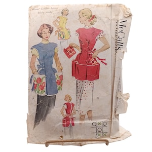 Puede incluir: Un juego de tres tazas de cerámica con un acabado mate moteado. Las tazas son de color crema, marrón claro y marrón oscuro. Cada taza tiene un diseño sencillo y un asa redondeada.