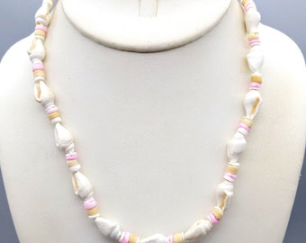 Collar vintage pastel Heishi con separadores de conchas marinas, Barbie playera blanca y rosa, gargantilla única de sirena