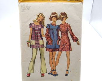 Vintage Sewing PATTERN Simplicity 9834, Misses 1971 Mini Dress Smock and Pants, Size 10