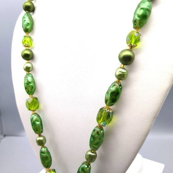 Vintage Green Faux Pearl Necklace with Tassel Pen… - image 4