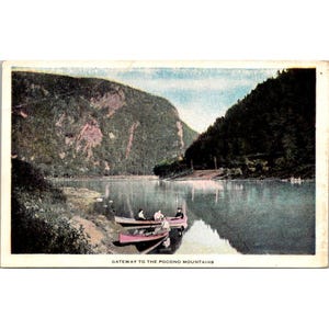 Carte postale vintage de passerelle vers les montagnes de Pocono par Geo. V. Millar Co. Scranton PA avec image panoramique en canoë