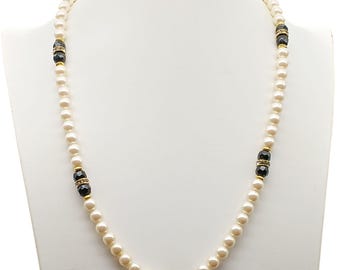 Vintage Faux Pearl Necklace With Black & Gold Beads And Rhinestone Accents Elegant Design For Timeless Style