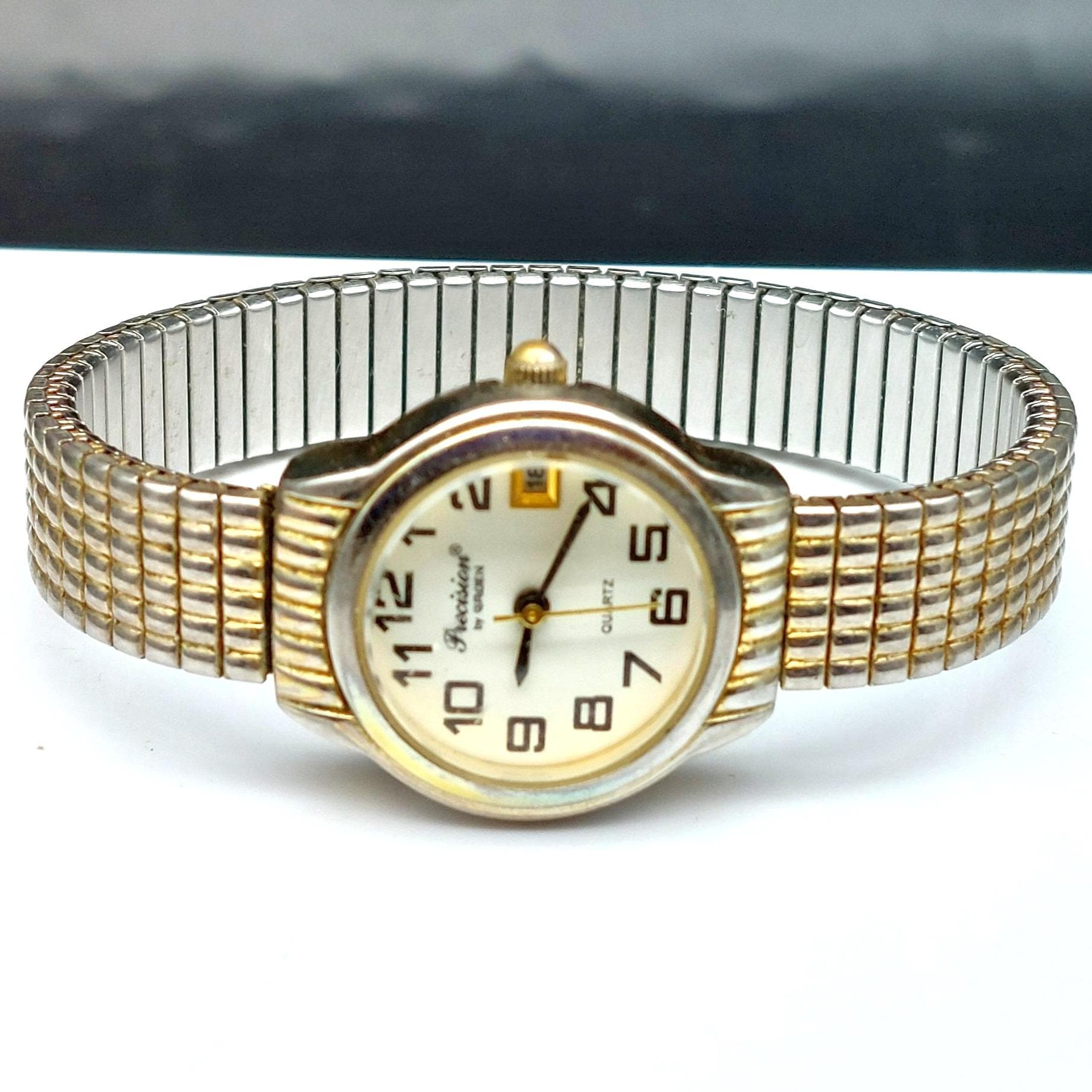 Vintage Gruen Precision Quartz Ladies Date Watch With  display picture 3