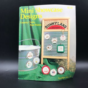 Wzory do haftu krzyżykowego Vintage, Mini Showcase Designs autorstwa Pam Waters, Ulotka Country Crafts 73, Broszura do robótek ręcznych 1983