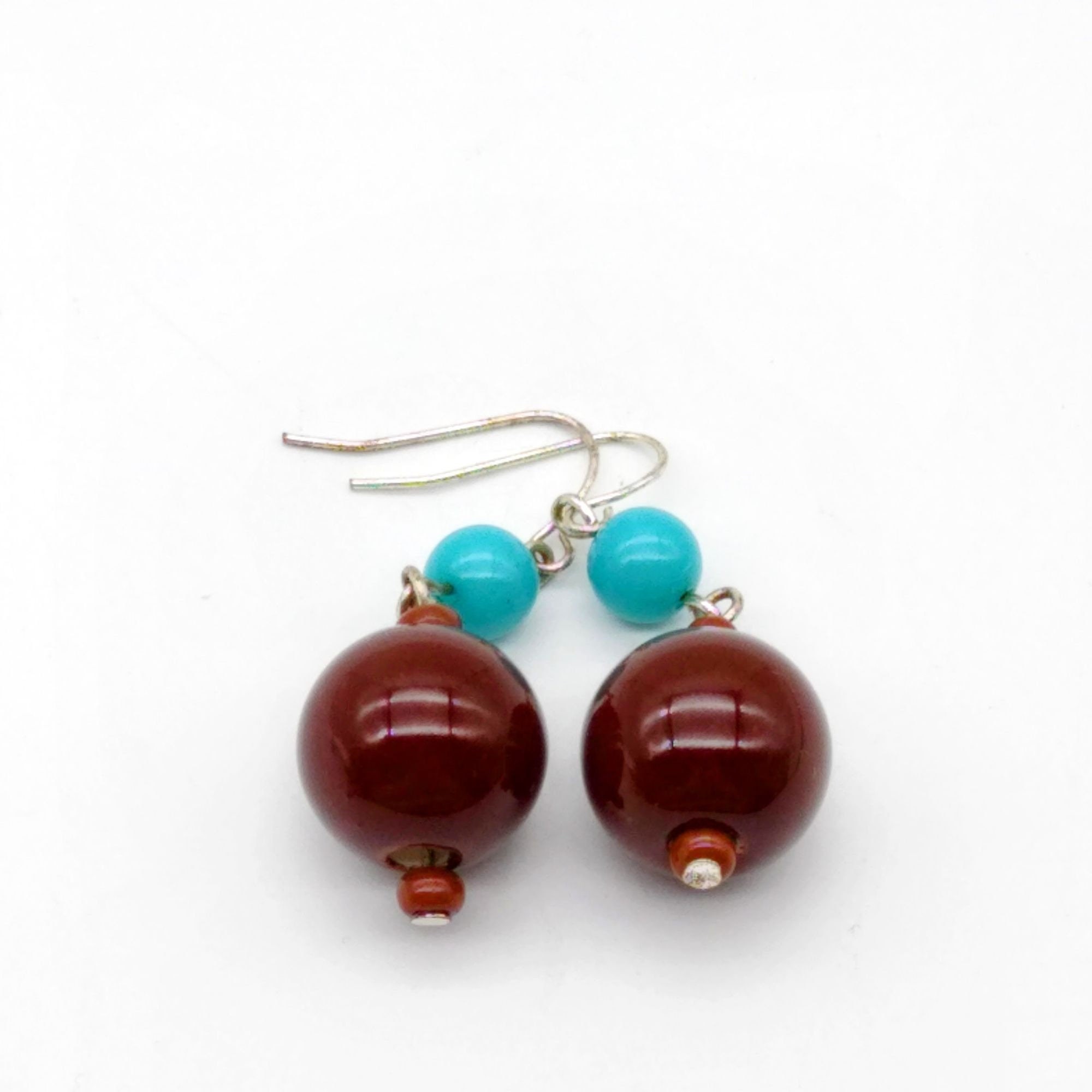 Boucles D'Oreilles En Perles De Culture, Turquoise Et Calcédoine - Plaqué Or Jaune - Neuf Avec Étiquette - Rose-Mimosa
